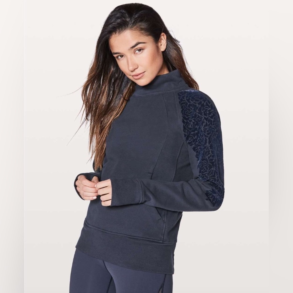 Lululemon Floral Flock Pullover Midnight Navy Size 8